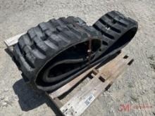 (1) UNUSED 320X84X50 RUBBER TRACKS