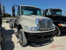 2014 INTERNATIONAL 4400 CAB & CHASSIS T/A TRUCK