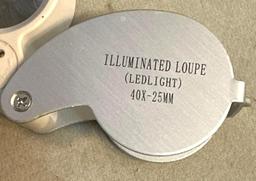 Illuminated Jeweler's Loupe 40 x 25mm- works
