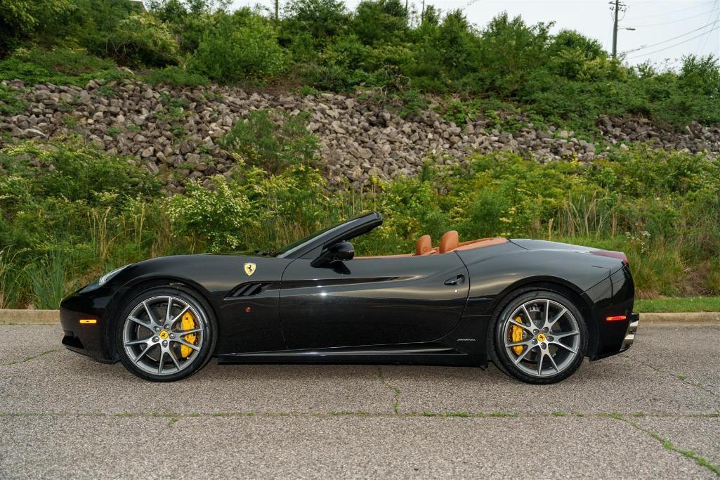 2013 FERRARI CALIFORNIA