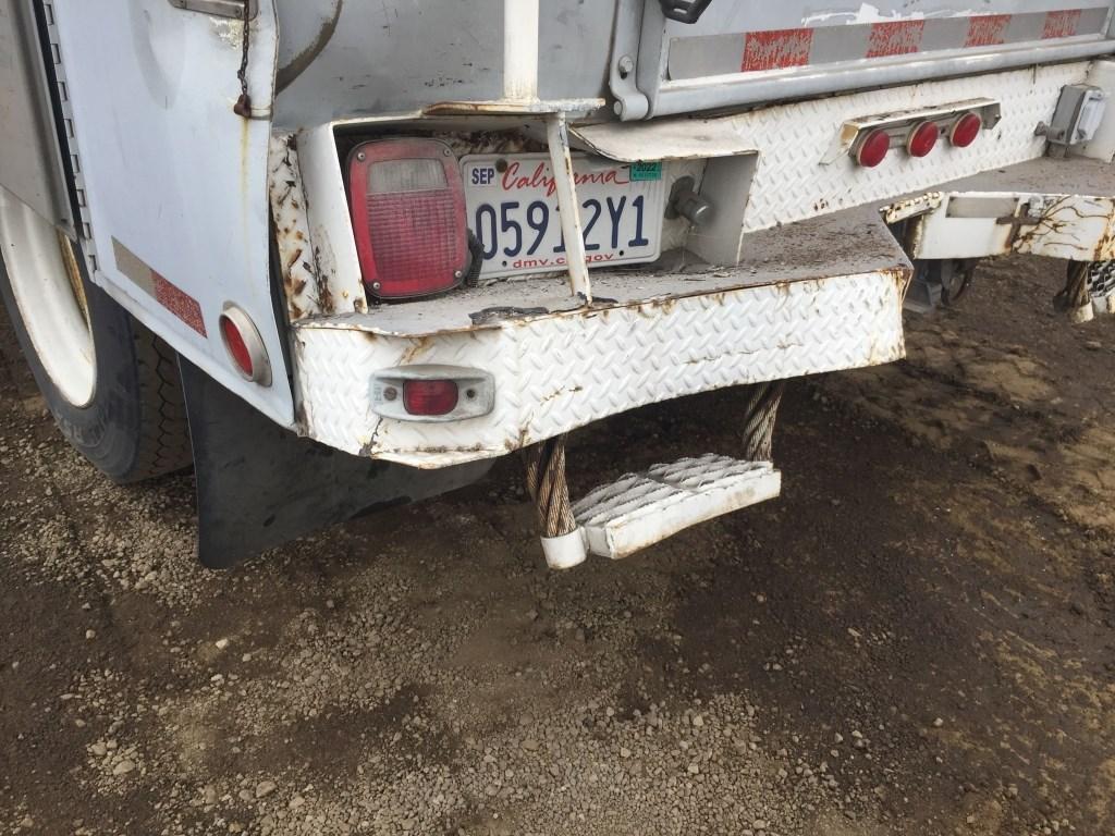 1995 Ford F700 Bucket Truck,