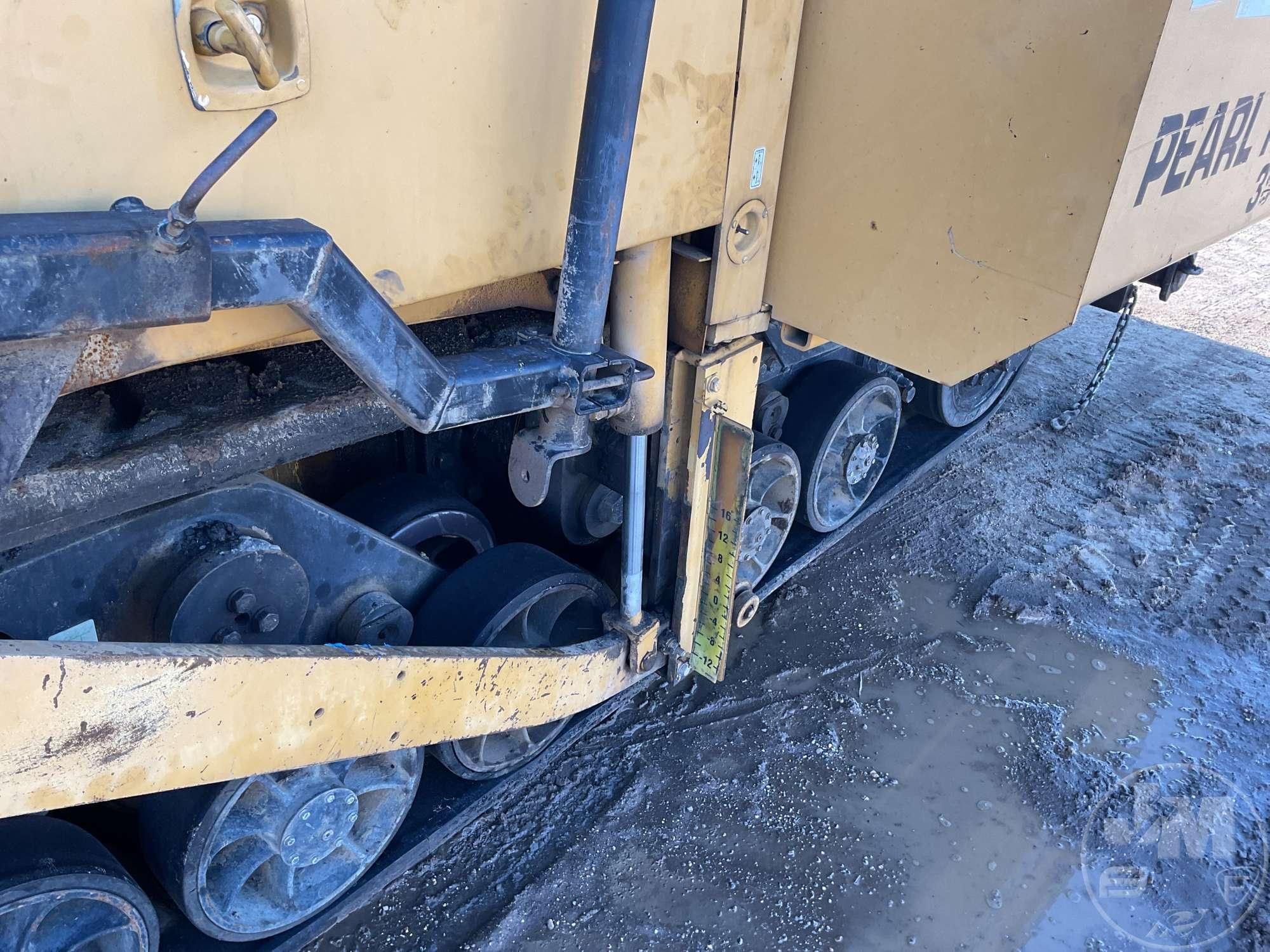 CATERPILLAR AP 655 CRAWLER ASPHALT PAVER SN: CATAP655EAYP00377