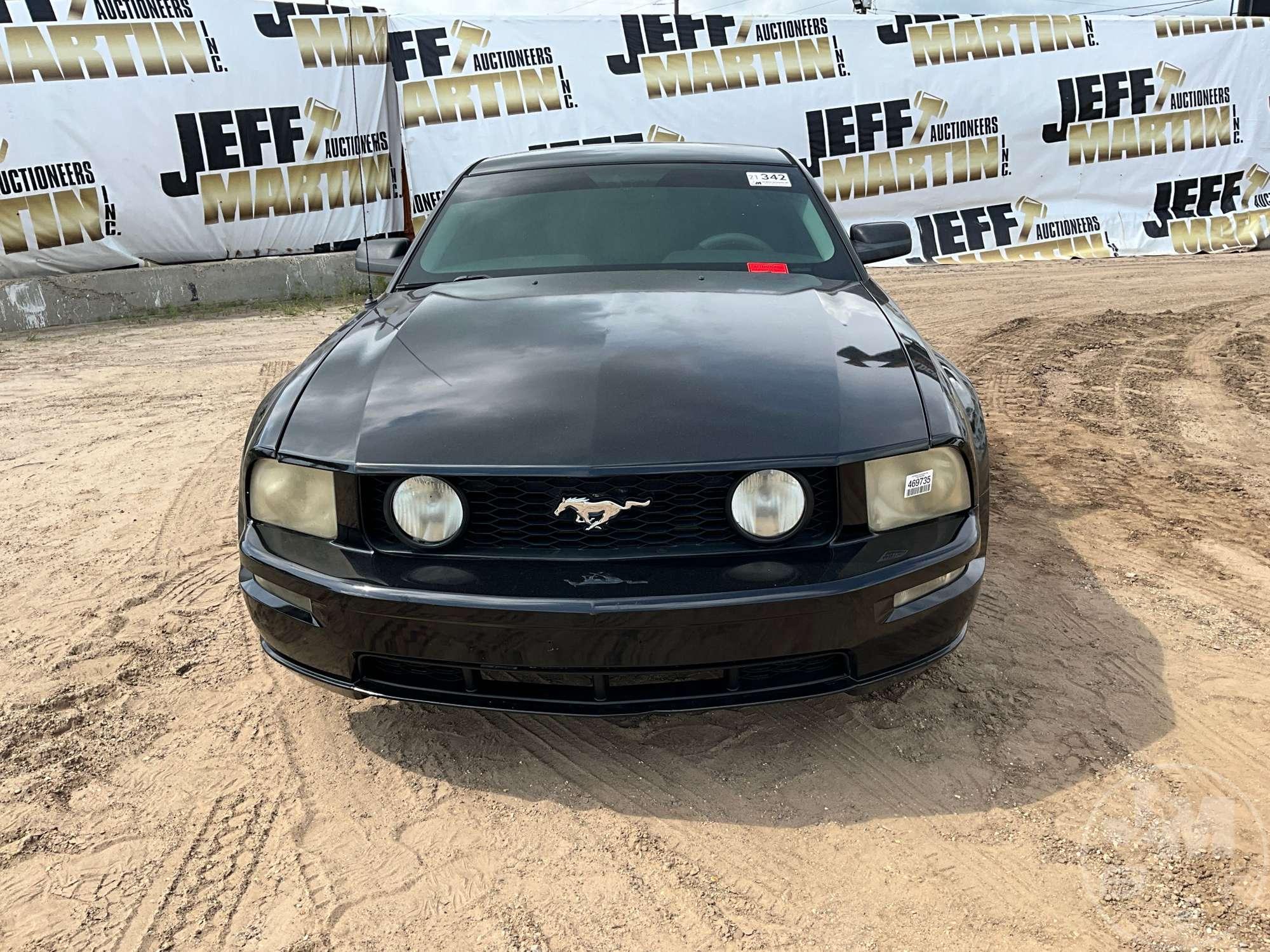 2007 FORD MUSTANG VIN: 1ZVFT82H275304301 2WD
