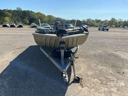 XPRESS VIN JBC49621E203 CENTER CONSOLE BOAT