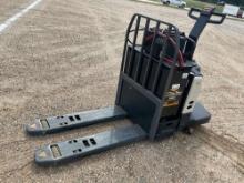 CROWN PE4500-60 SN: 10189381 ELECTRIC FORKLIFT