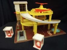 Vintage-Fisher Price-Play Family Action Garage- 1970's