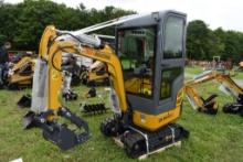 AGT Industrial QK18RXS-C Mini Excavator