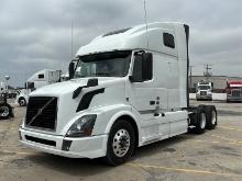 2018 VOLVO VNL T/A SLEEPER