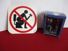 "No Reading While Pooping" Sign w/ Bonus Cubs Bobbleheads