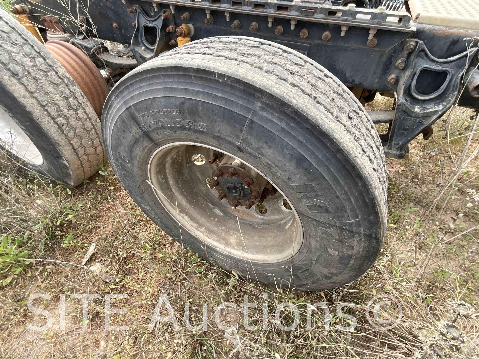 1998 International 9200 T/A Sleeper Truck Tractor