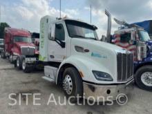 2015 Peterbilt 579 T/A Daycab Truck Tractor