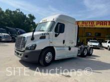 2015 Freightliner Cascadia T/A Sleeper Truck Tractor