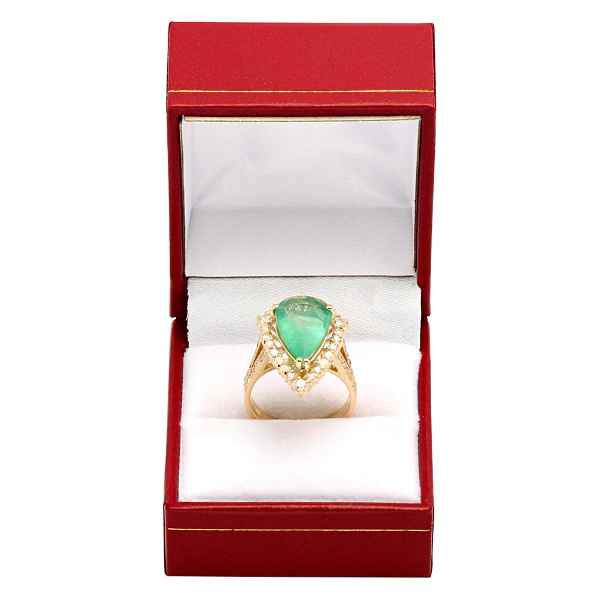 14k Yellow Gold 3.75ct Emerald 1.02ct Diamond Ring