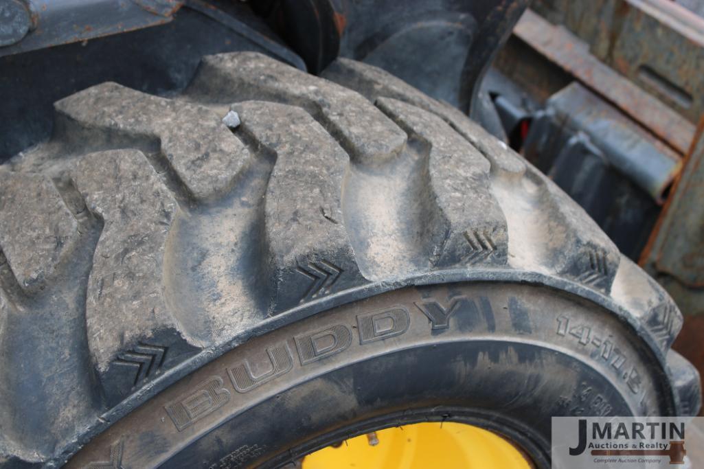 NH L230 skid loader