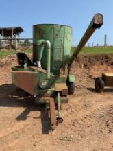 John Deere 400 Grinder Mixer