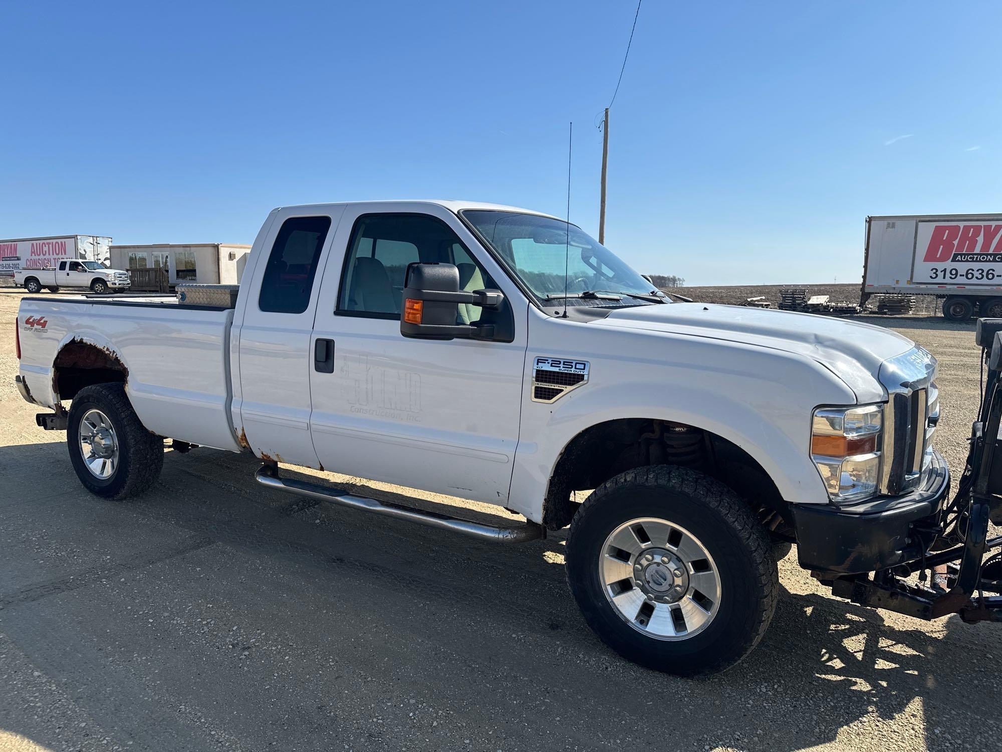 2008 F 250 with Plow