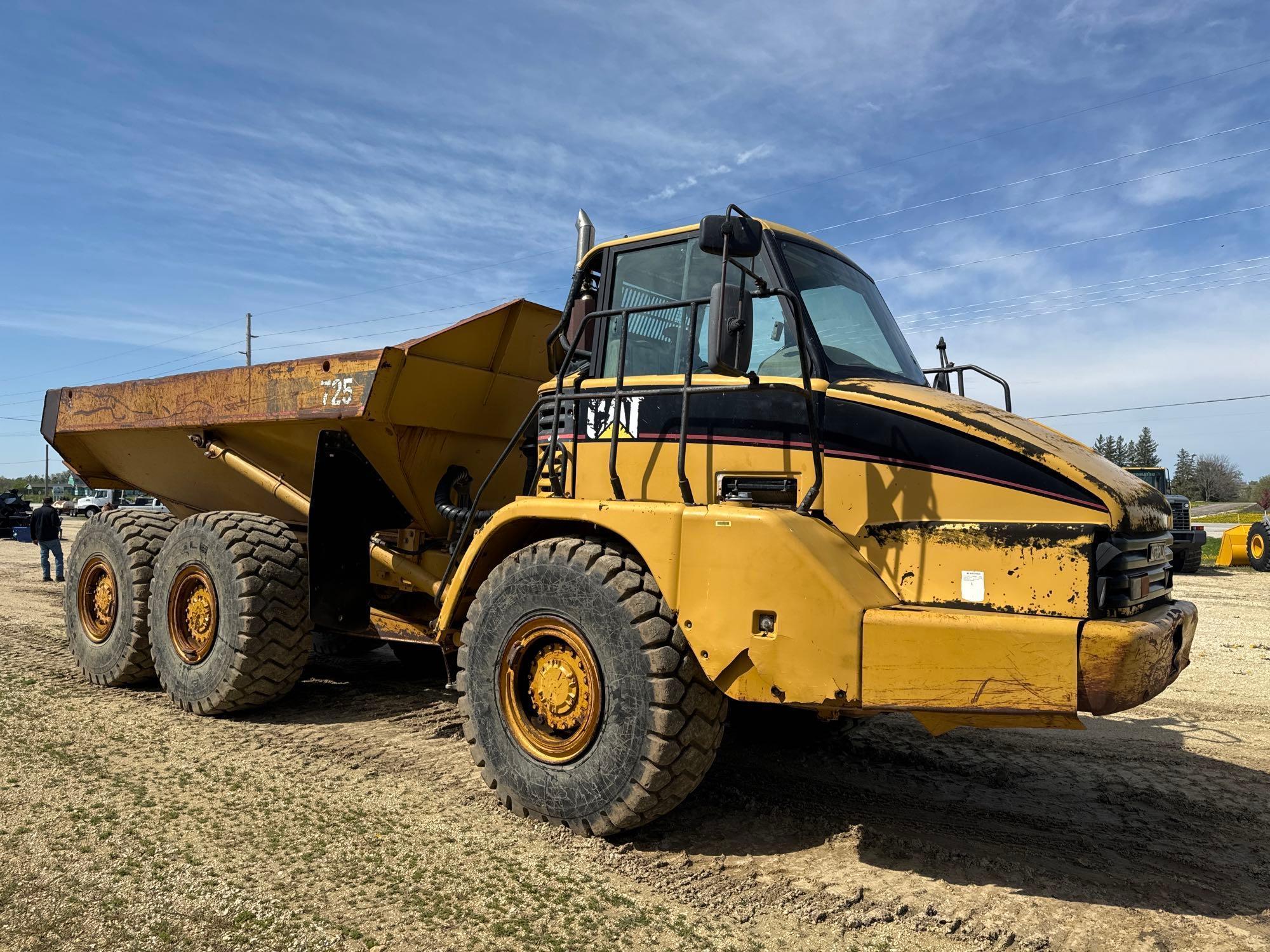 2006 Caterpillar 725 Haul Truck