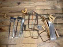 Assortment of saws & other wood working tools -see photo's-