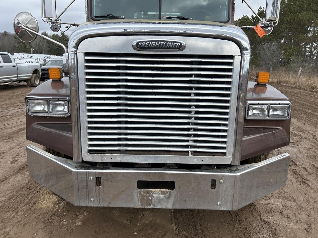 2003 Freightliner Day Cab Truck Tractor