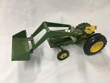 Ertl 1/16 Scale, John Deere Loader Tractor