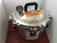 All American Model 915 Pressure Cooker,  AS NEW
