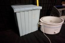 Hamilton Beach Crock-Pot & Plastic Laundry Basket