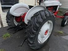 73) 1958 Ford 900 Row Crop gas Farm Tractor