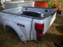 2022 FORD DUALLY BED W/FRONT/REAR BUMPER & REC HIT