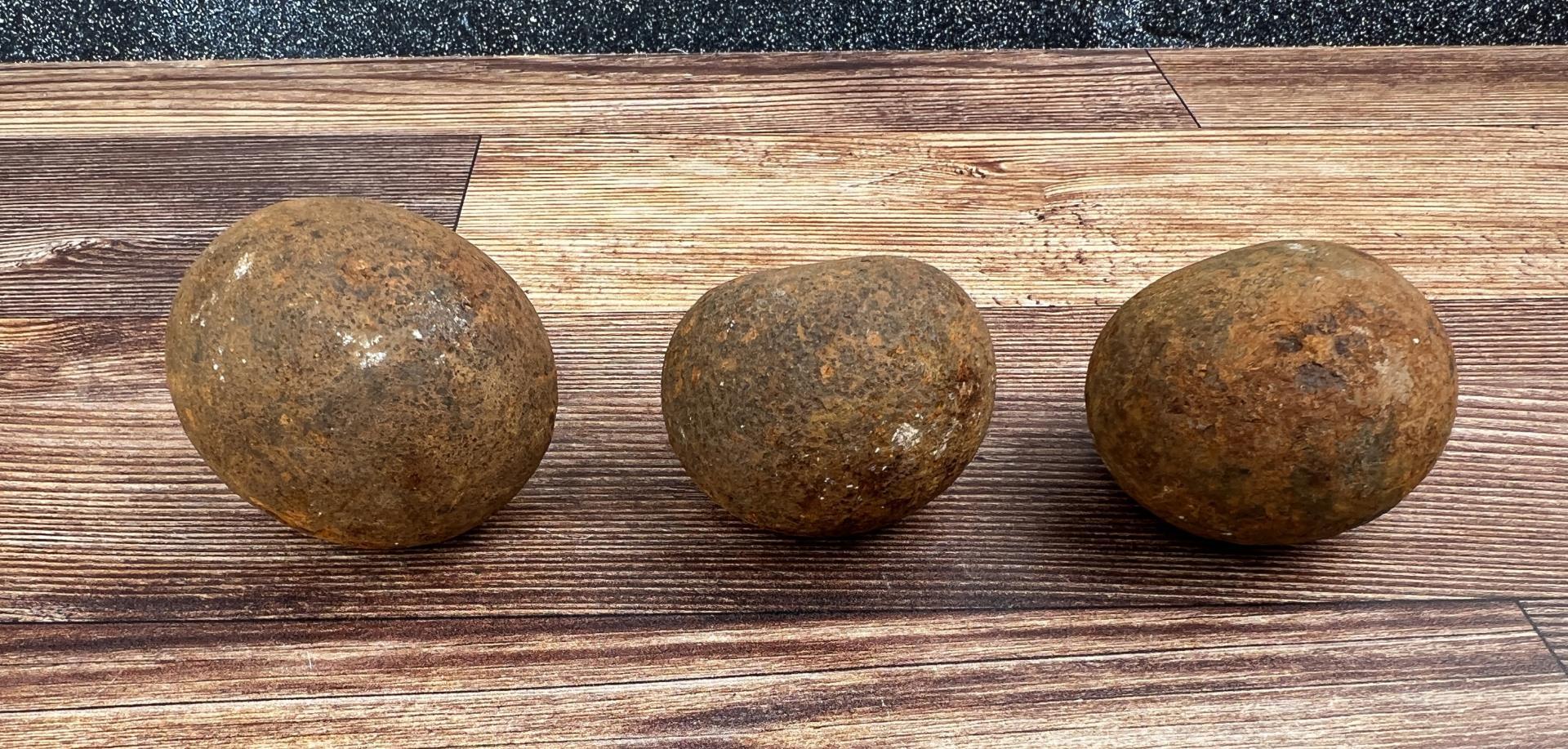 Antique Iron Montana Indian Wars Cannonballs