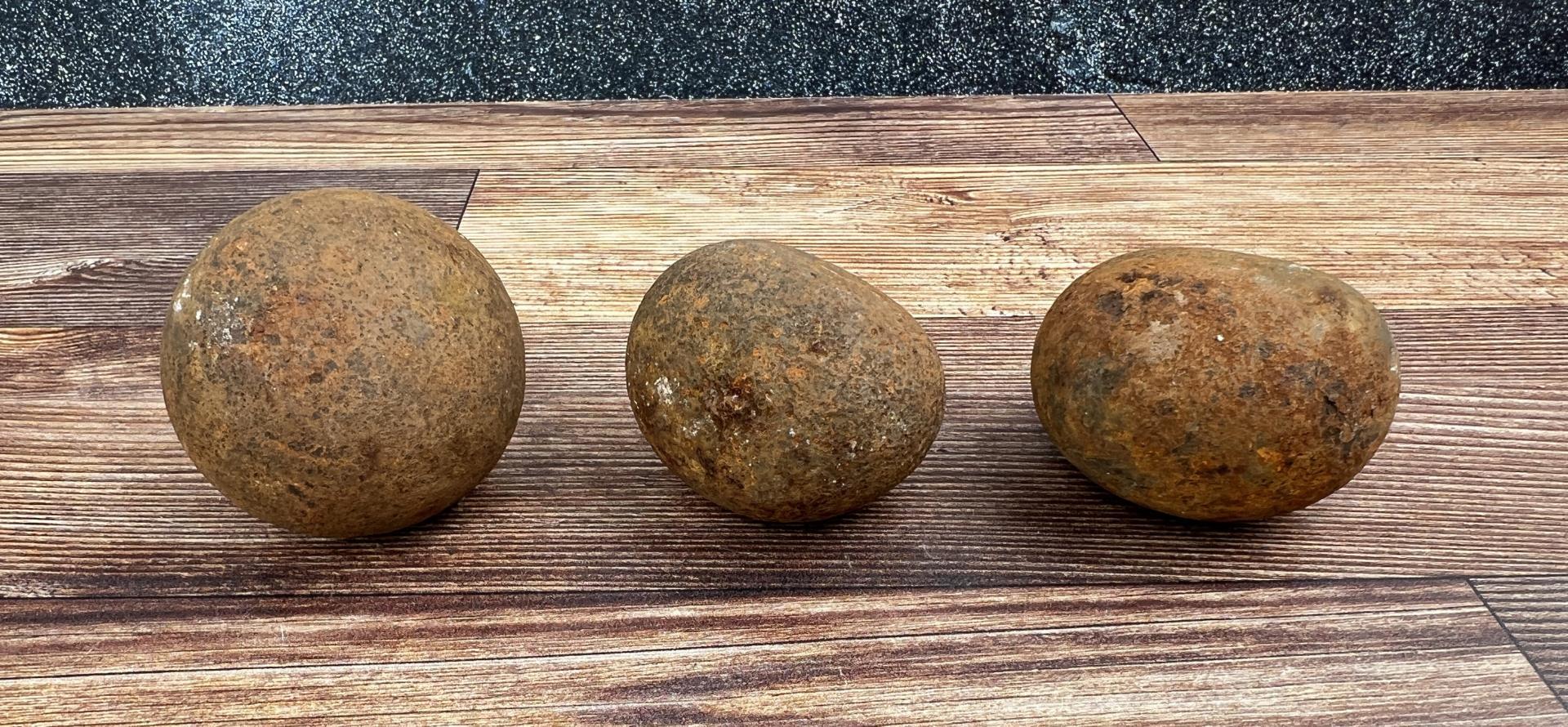 Antique Iron Montana Indian Wars Cannonballs