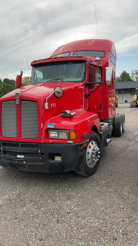 2007 Kenworth tractor