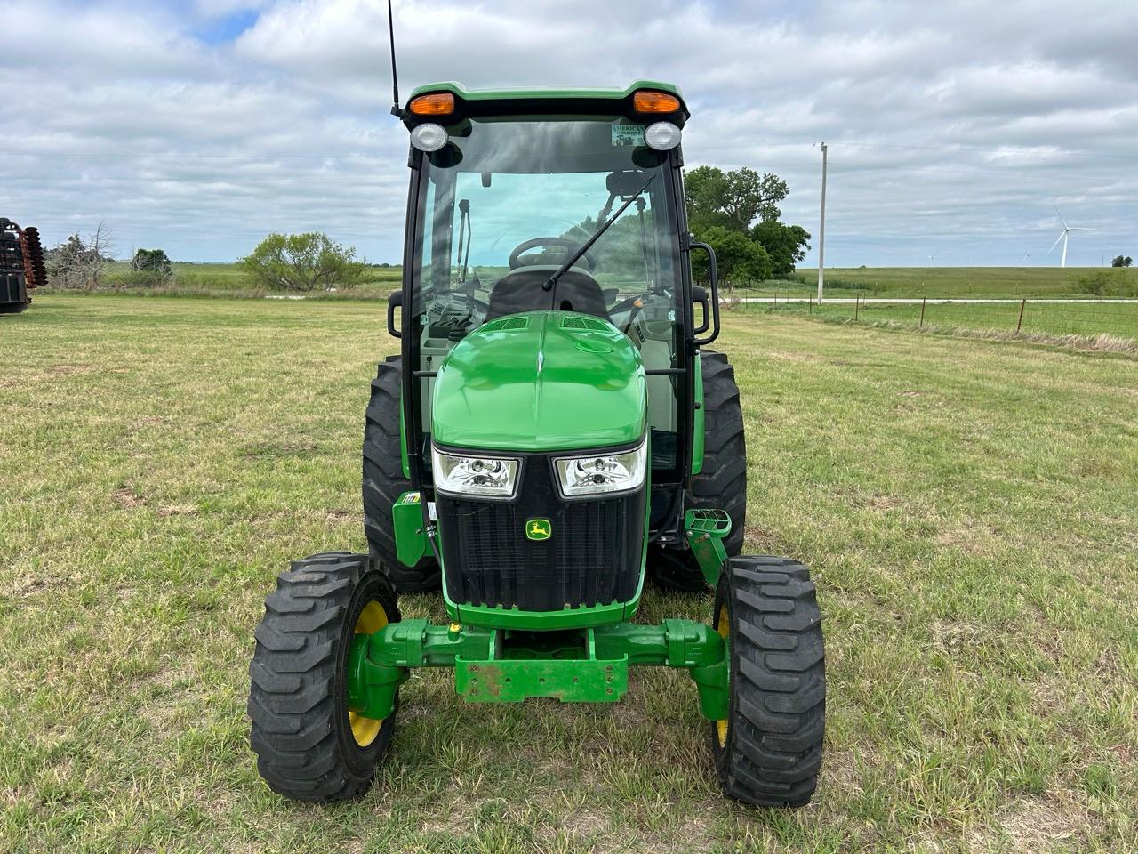 John Deere 4052R