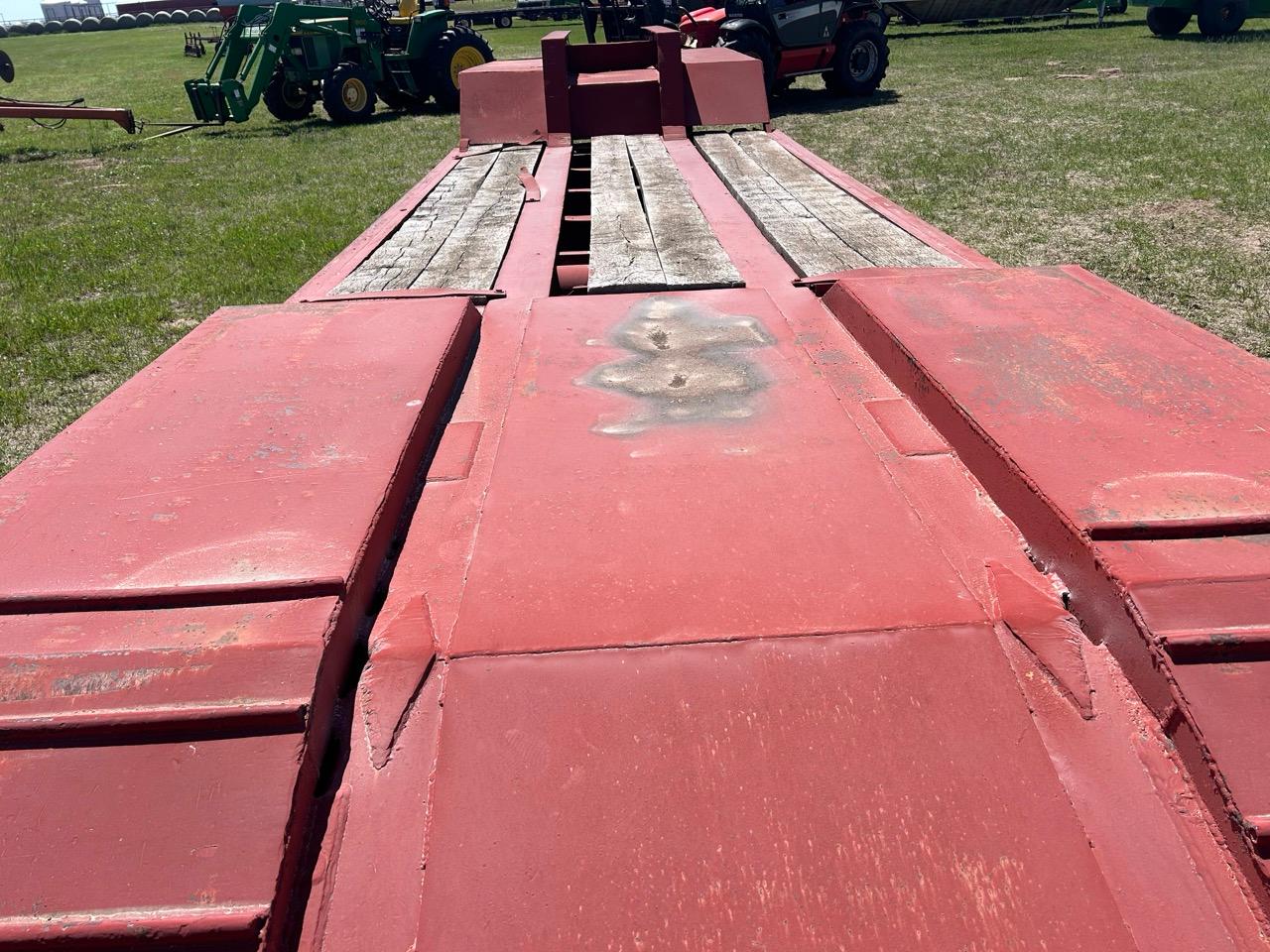 1973 Hyster Equipment trailer