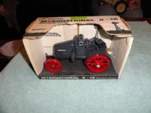 Toy - International 8-16 IC series kerosene tractor