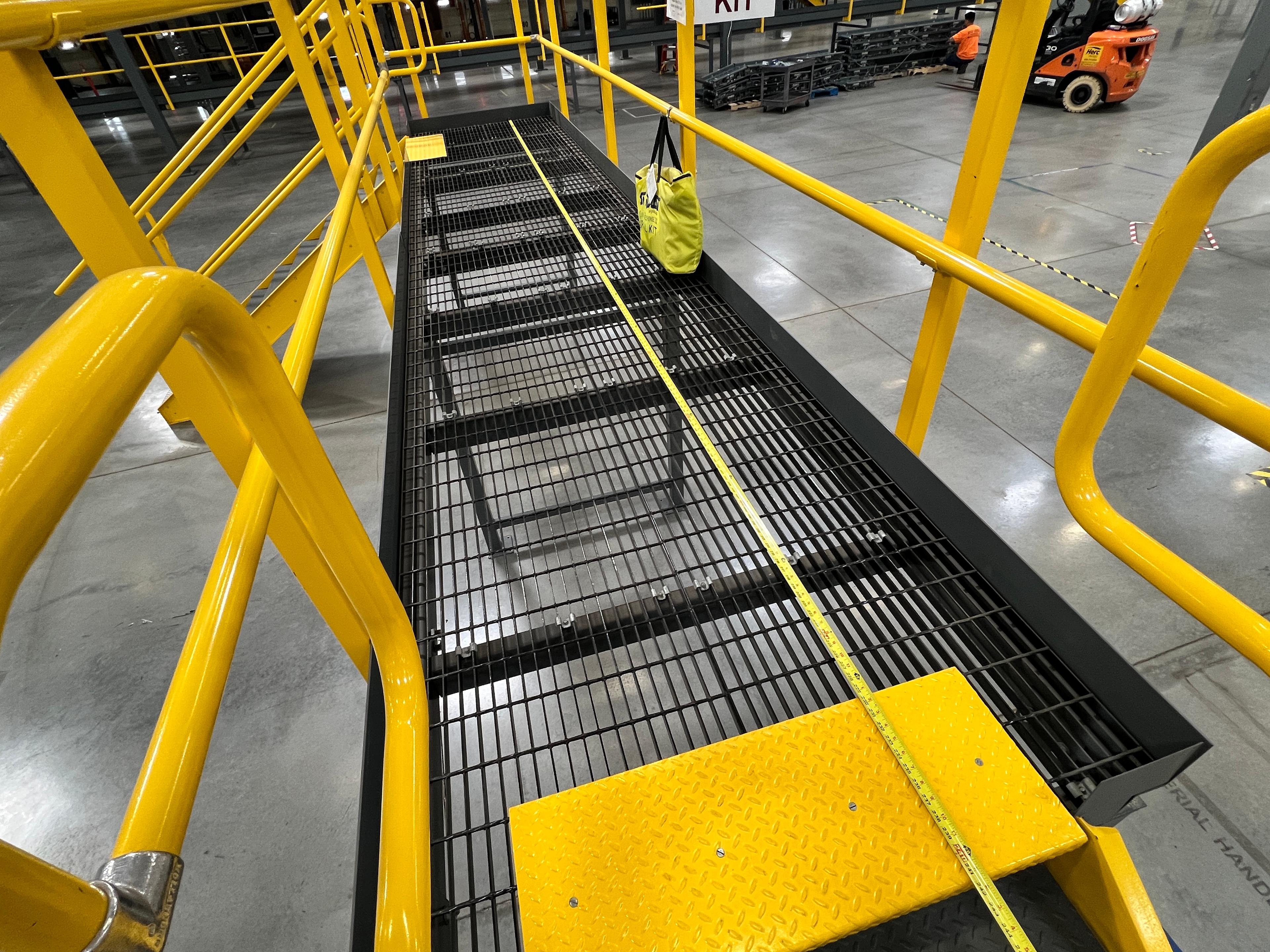 Steele Solutions Conveyor Crossover