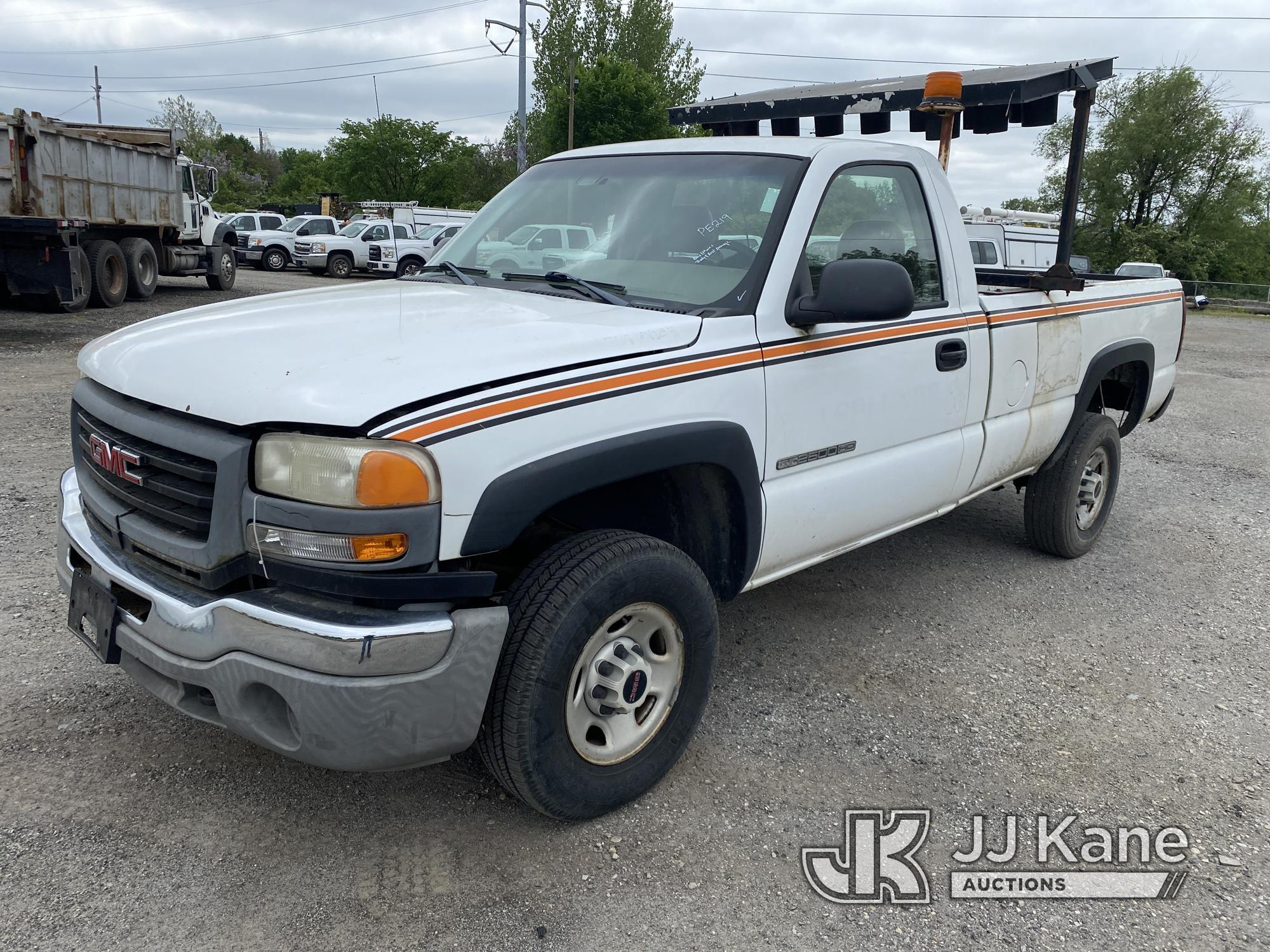 (Plymouth Meeting, PA) 2004 GMC Sierra 2500HD Pickup Truck Runs & Moves, Body & Rust Damage