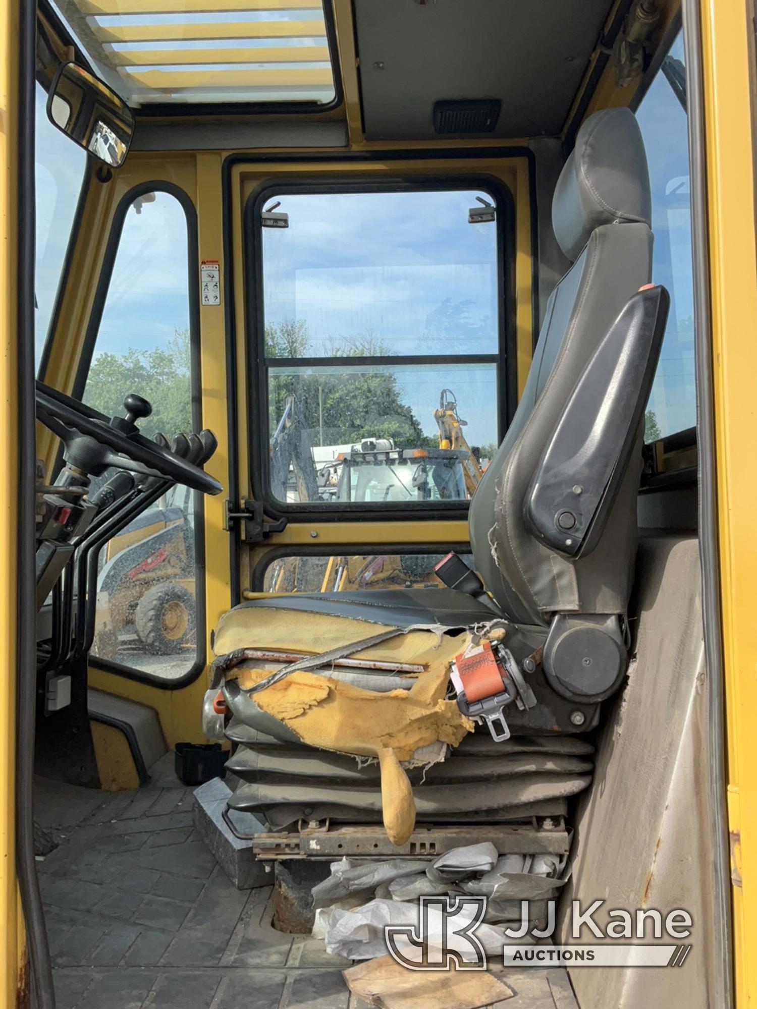 (Plymouth Meeting, PA) 2004 Daewoo D120 Solid Tired Forklift Runs Moves & Operates, Bad Fuel Shut Of