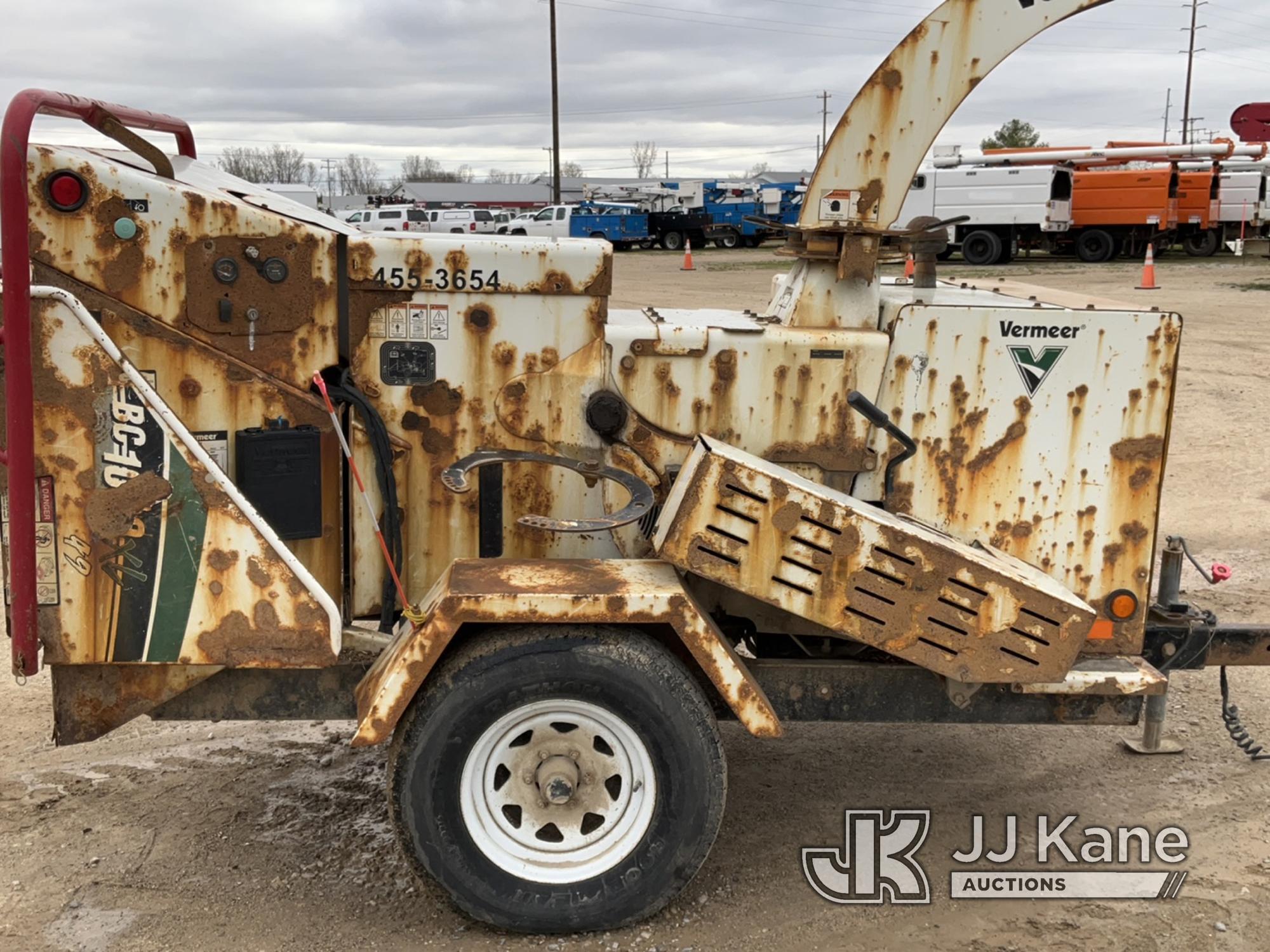 (Charlotte, MI) 2013 Vermeer BC1000XL Chipper (12in Drum) No Crank, Bad Starter, Condition Unknown,