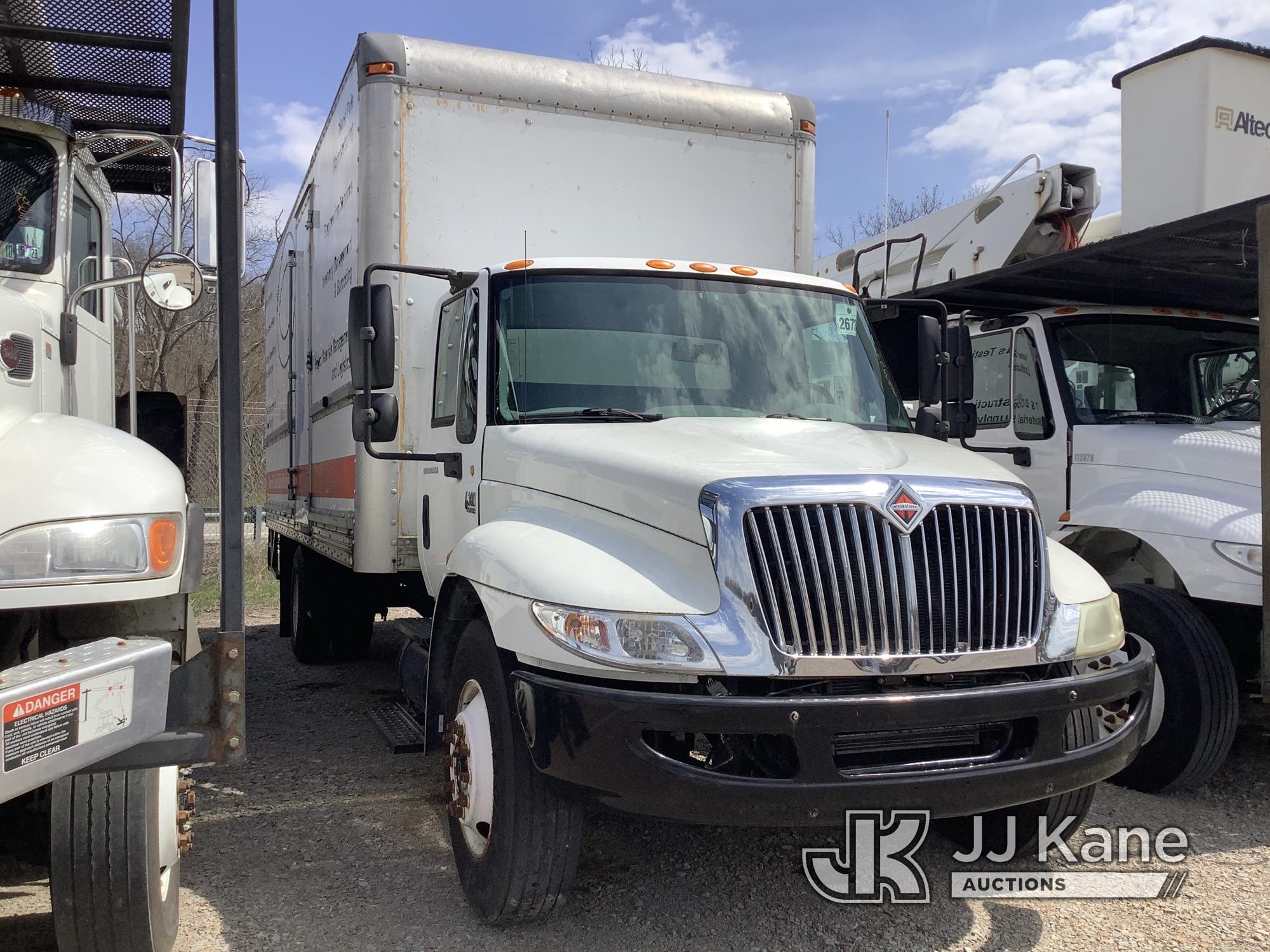 (Smock, PA) 2005 International 4300 Van Body Truck Not Running, Cranks Over, Condition Unknown, Rust