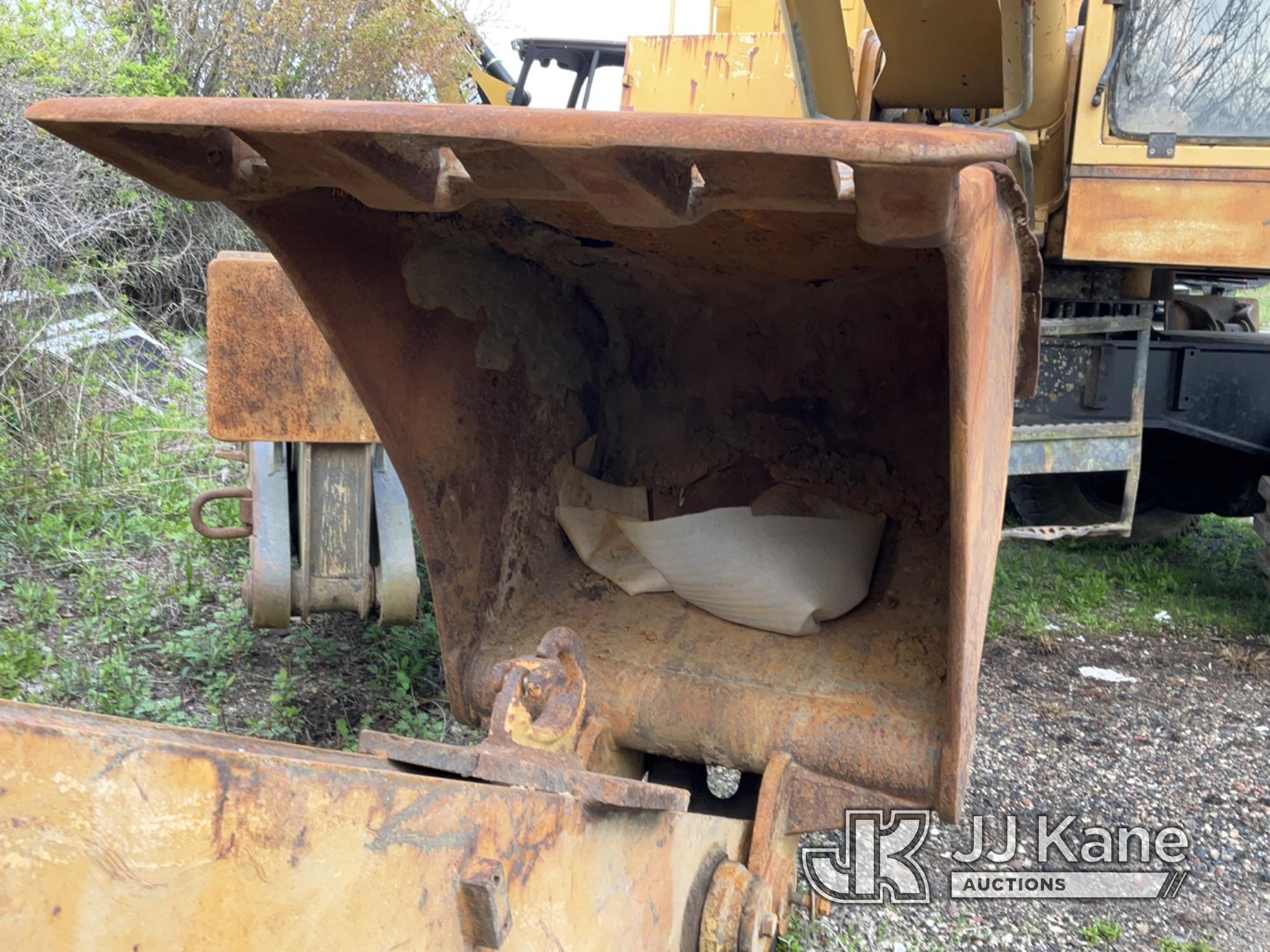 (Bellport, NY) 1994 Caterpillar 214BFT Rubber Tired Hydraulic Excavator Runs, Not Operating or Movin