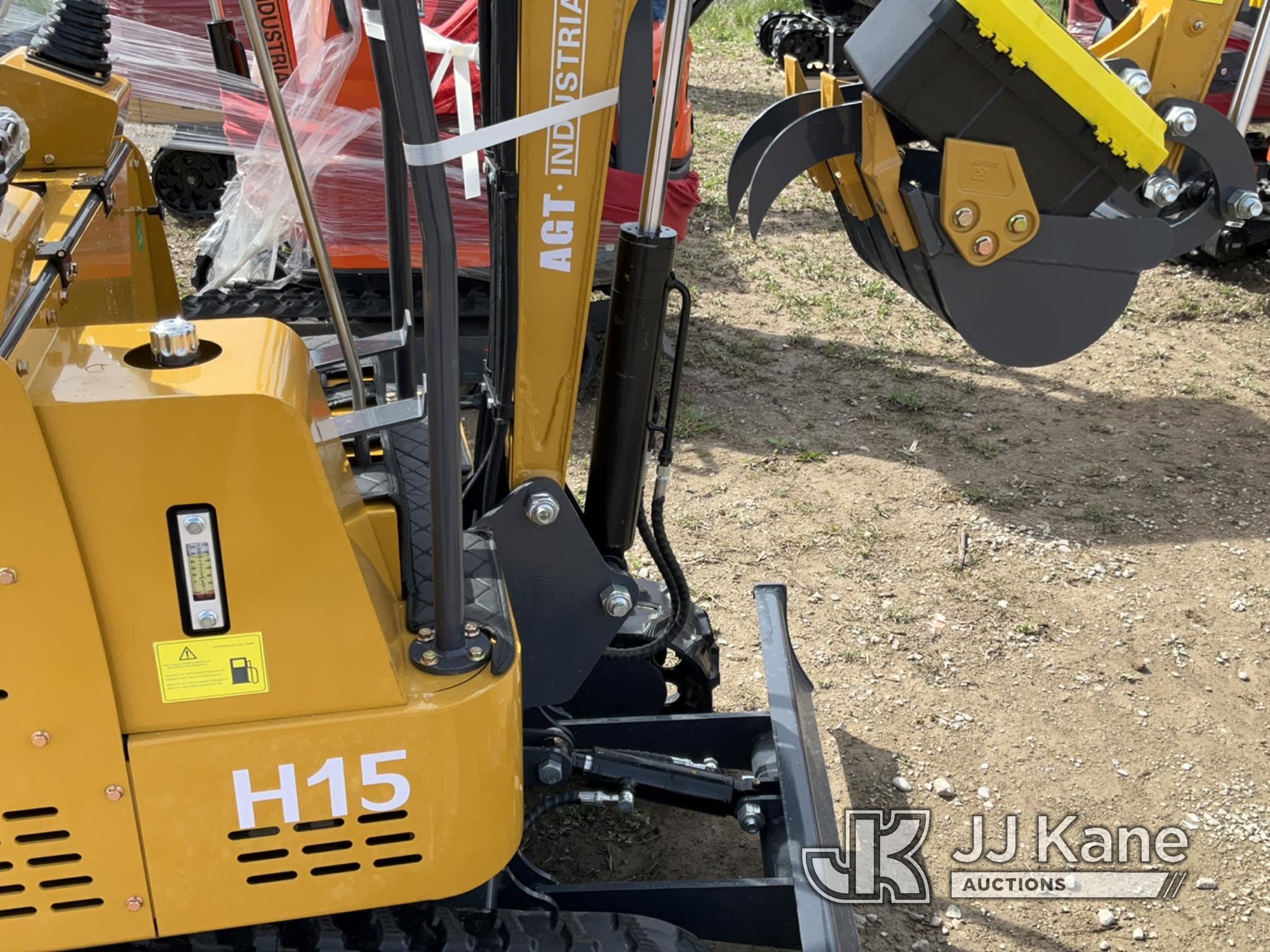 (Charlotte, MI) 2024 AGT H15 Mini Hydraulic Excavator New/Unused