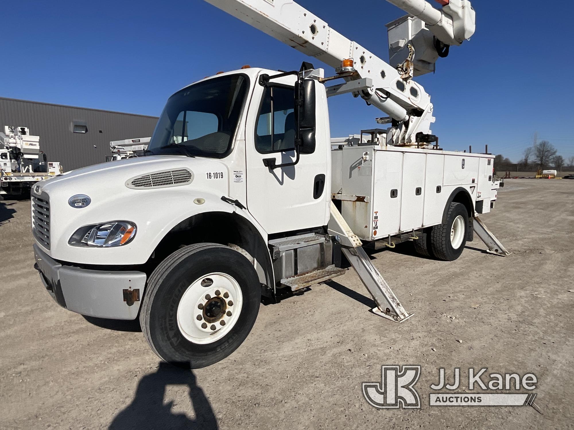 (Pataskala, OH) Altec AA55E, Material Handling Bucket Truck rear mounted on 2019 Freightliner M2 106