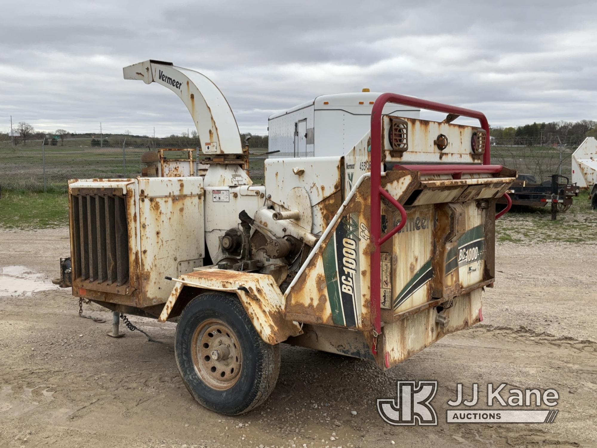 (Charlotte, MI) 2013 Vermeer BC1000XL Chipper (12in Drum) No Crank, Bad Starter, Condition Unknown,