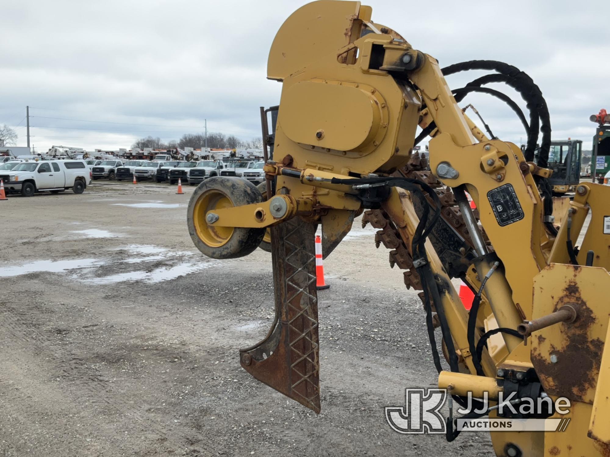(Charlotte, MI) 2014 Vermeer RTX550 Combo Trencher/Vibratory Cable Plow Runs, Moves, Operates