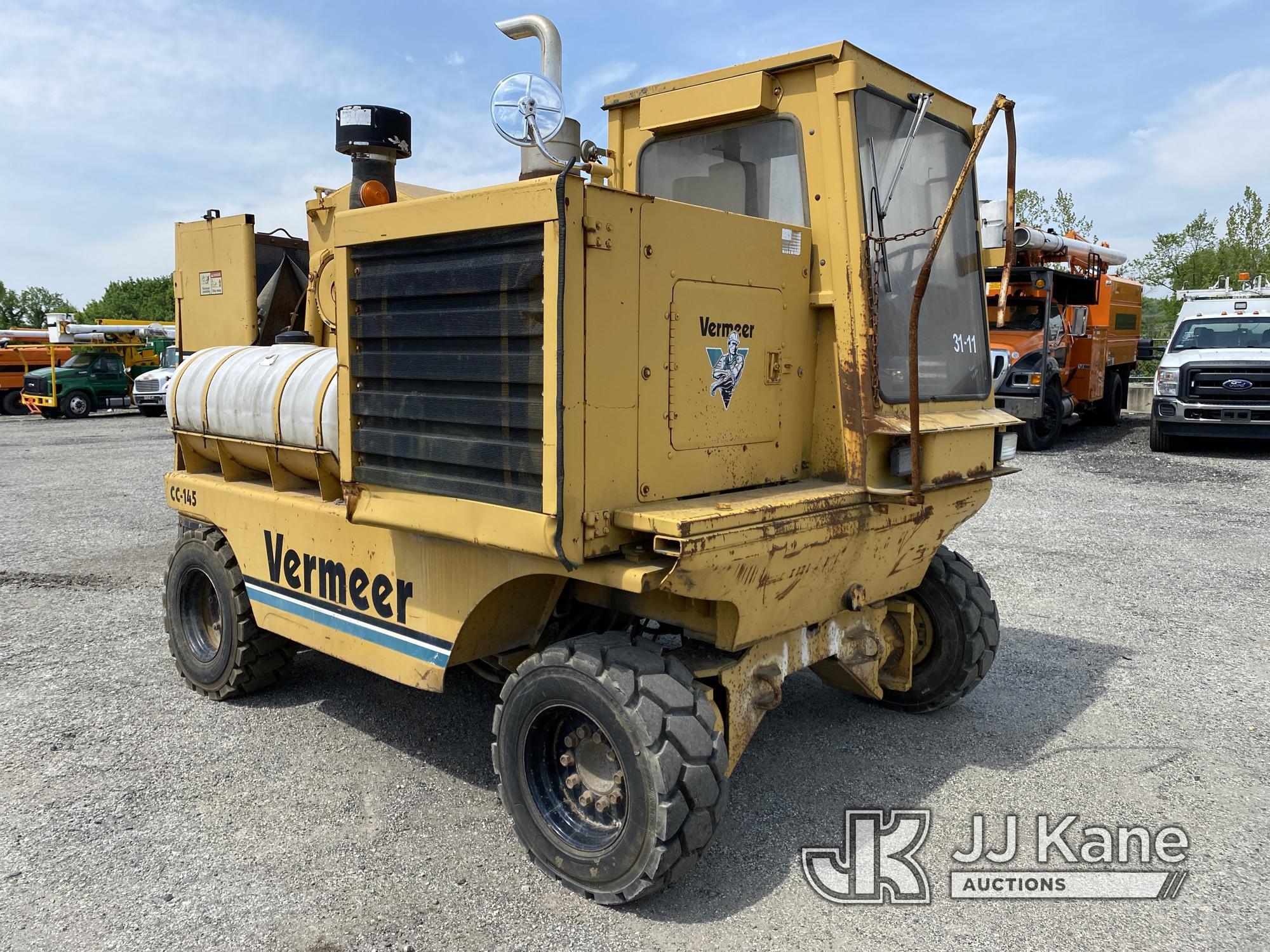 (Plymouth Meeting, PA) 1998 Vermeer CC145 Earth Saw Runs & Moves, Body & Rust Damage