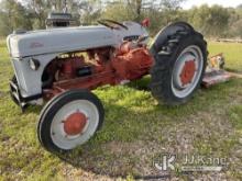 (Mariposa, CA) 1940 Ford Utility Tractor Runs, Moves & Operates