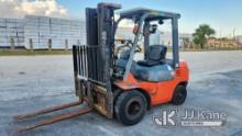 Toyota 7FDU25 Pneumatic Tired Forklift, Loading Assistance Available Runs. Moves, and Operates
