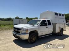 2010 Chevrolet 3500HD 4x4 Extended-Cab Enclosed Service Truck Runs, Moves, Engine Light, Rust