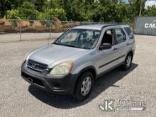 2005 Honda CR-V 4x4 4-Door Sport Utility Vehicle Runs & Moves) (Seller Notes: Bad Front Brakes