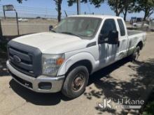 2015 Ford F250 Extended-Cab Pickup Truck Runs & Moves) (Check Engine Light, Cracked Windshield, Flat